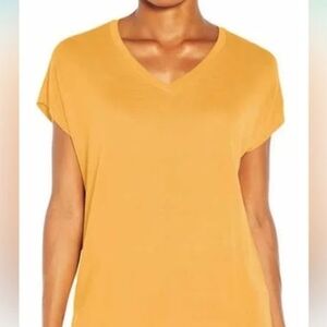ORVIS NWT MUSTARD SHORT SLEEVE V-NECK TEE